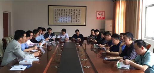 999策略手机论坛版招生宣传工作组与枞阳中学校领导及高三年级班主任开展座谈